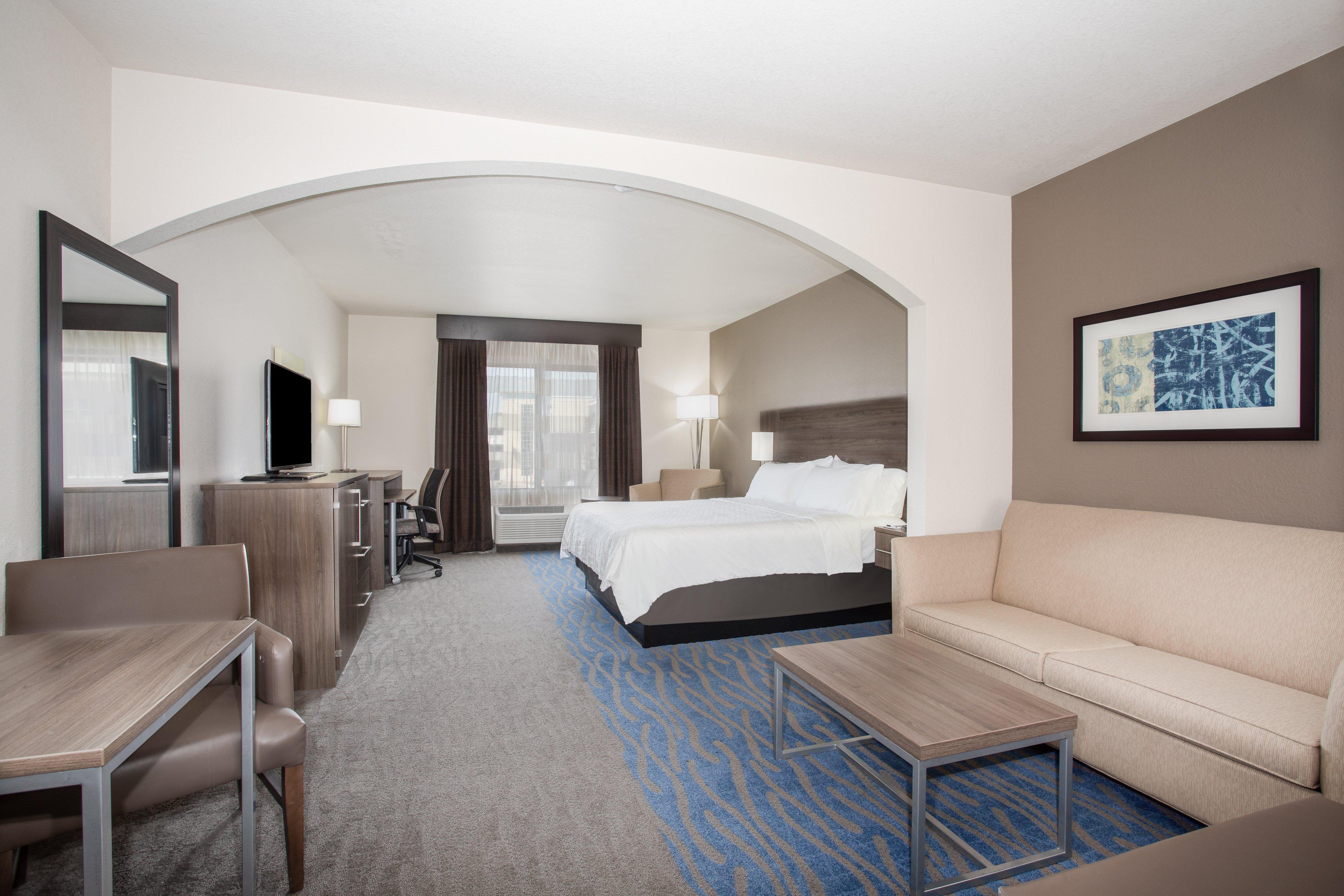 Holiday Inn Express & Suites Manhattan By Ihg Exterior photo